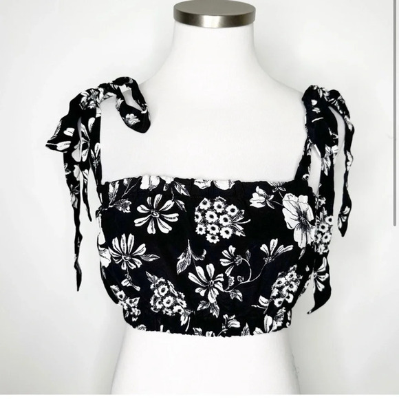 MAJORELLE Tops - Majorelle Yasmín Tie Trap Top in Black Woodland Size XXS